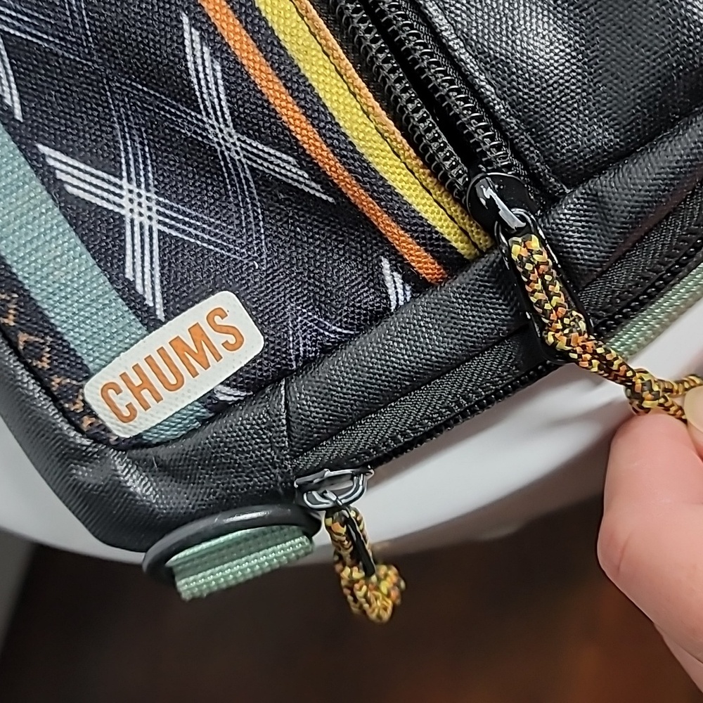 Chums Rover Crossbody - Picture 5 of 7